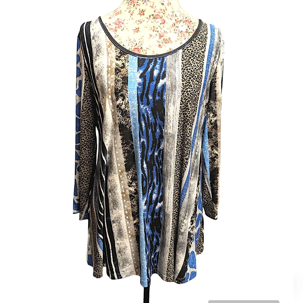 Attitudes by Renee Ballerina Neck Swing Top